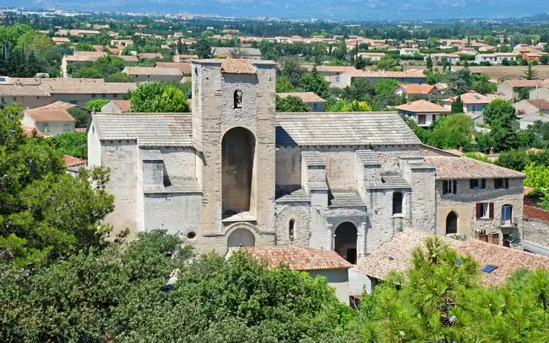Vue de Pernes-les-Fontaines Dératisation à Pernes-les-Fontaines — Vue de Pernes-les-Fontaines